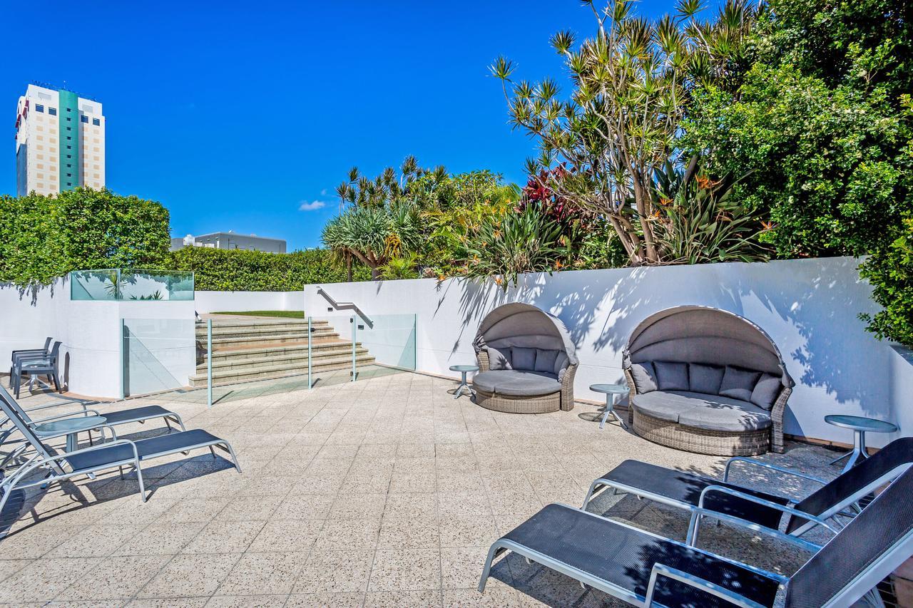 Mantra Legends Hotel Гоулд Коуст Екстериор снимка